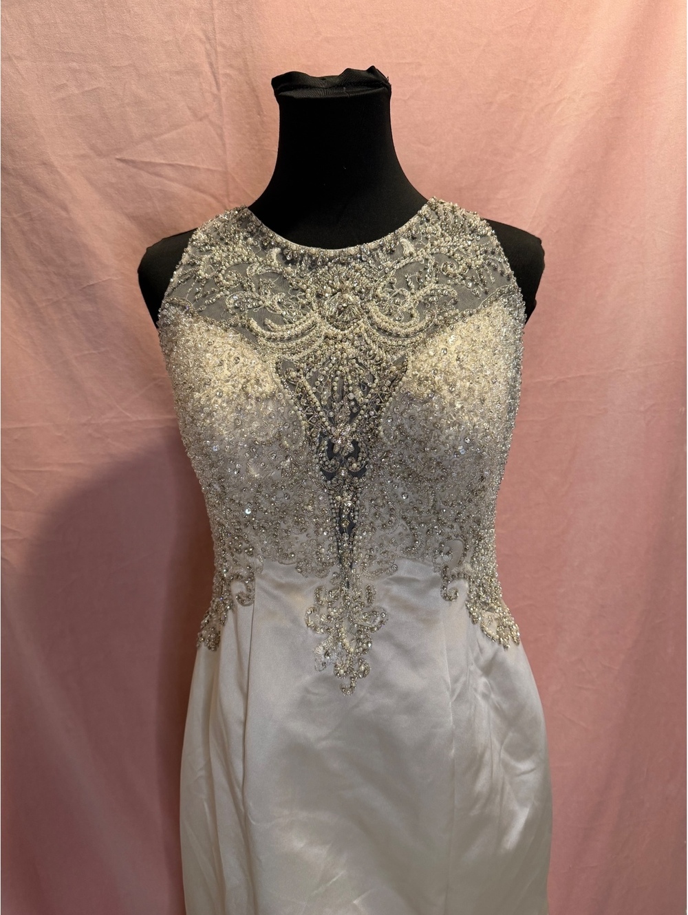 Allure Bridals Elegant Beaded Pearl White Wedding Dress Size 14 - Picture 3 of 7